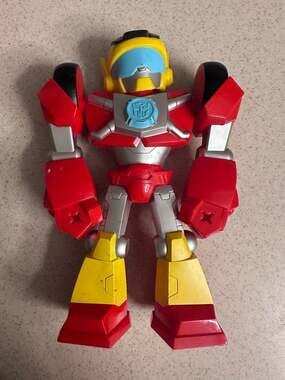 Playskool Heroes Transformers Rescue Bots Academy Mega Mighties Hot Shot 10-Inch